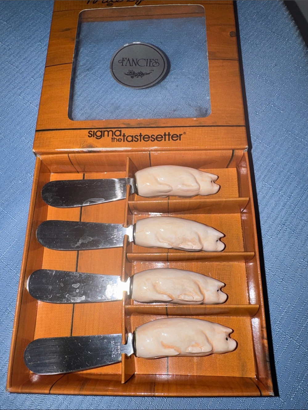 Pig Sigma The Tastesetter Fancies Ceramic-Handle Spreader Set (4 pcs)